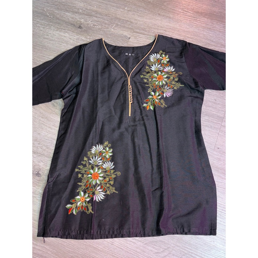 Black Embroidered Floral Tunic Top L Boho Whimsigoth Folk Ethnic